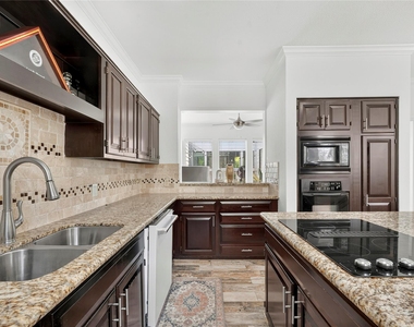 6311 Westcott Street - Photo Thumbnail 6