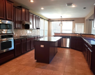 3607 Cat Springs Lane - Photo Thumbnail 8