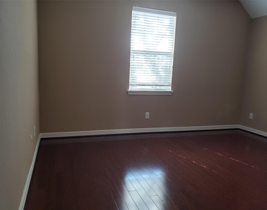 3607 Cat Springs Lane - Photo Thumbnail 25