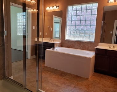 3607 Cat Springs Lane - Photo Thumbnail 18