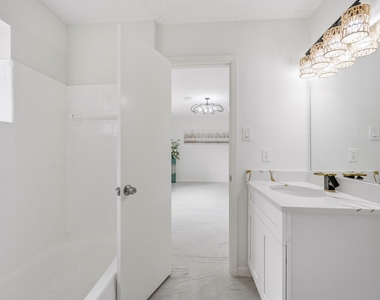 7310 Londres Drive - Photo Thumbnail 23