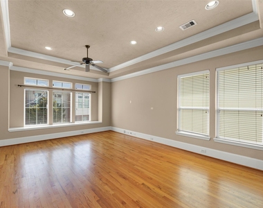 1716 Aden Drive - Photo Thumbnail 16