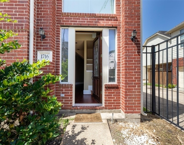 1716 Aden Drive - Photo Thumbnail 2