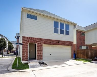 1716 Aden Drive - Photo Thumbnail 3