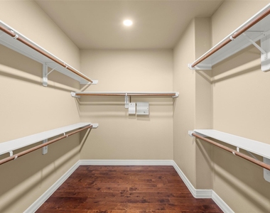 1716 Aden Drive - Photo Thumbnail 19