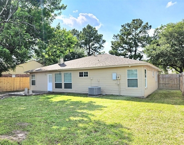 4231 Southchase Lane - Photo Thumbnail 22