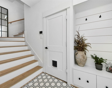 1837 Flowing Springs Trail - Photo Thumbnail 4