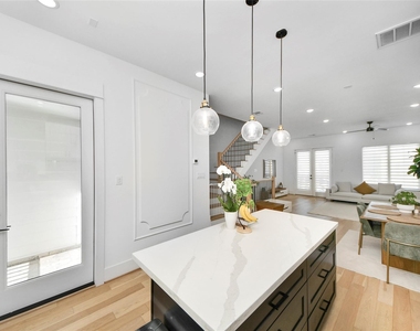 1837 Flowing Springs Trail - Photo Thumbnail 18