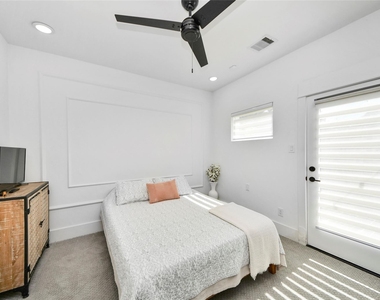 1837 Flowing Springs Trail - Photo Thumbnail 5