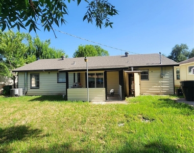 9711 Aguila Street - Photo Thumbnail 17