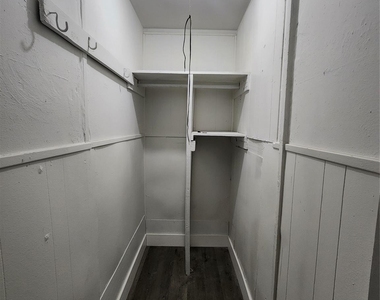 9711 Aguila Street - Photo Thumbnail 12