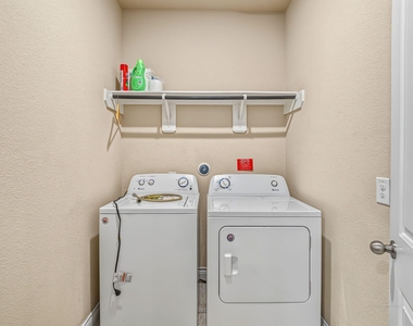 24227 Peralta Glen Lane - Photo Thumbnail 25