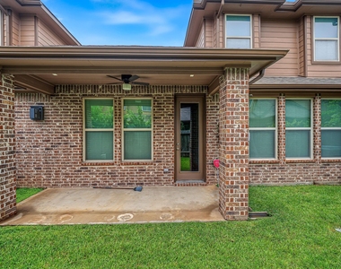24227 Peralta Glen Lane - Photo Thumbnail 37