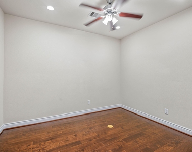 24227 Peralta Glen Lane - Photo Thumbnail 6