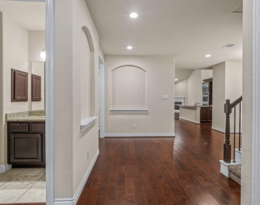 24227 Peralta Glen Lane - Photo Thumbnail 3