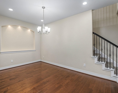 24227 Peralta Glen Lane - Photo Thumbnail 10