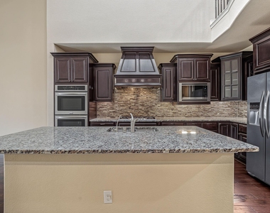 24227 Peralta Glen Lane - Photo Thumbnail 13