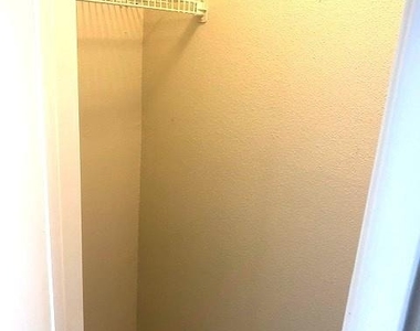 3075 Walnut Bend Lane - Photo Thumbnail 14