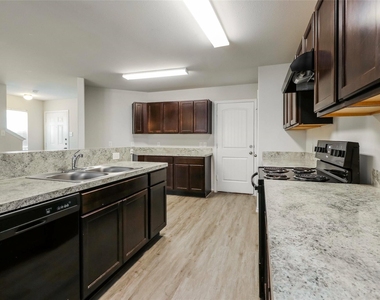 436 Upper Creek Drive - Photo Thumbnail 2