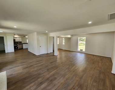 25605 Fm 2100 Road - Photo Thumbnail 5