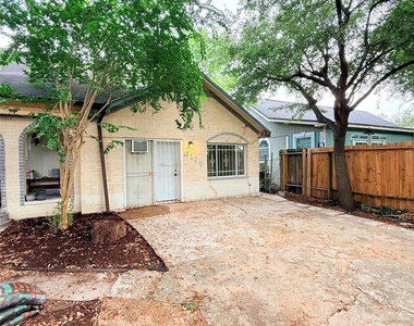 6109 Saxon Drive - Photo Thumbnail 1
