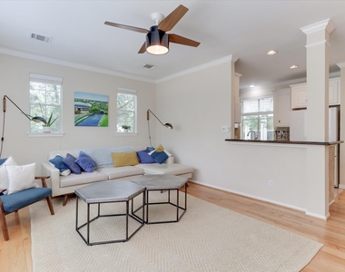 1706 Tuam Street - Photo Thumbnail 6