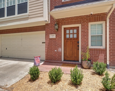 1706 Tuam Street - Photo Thumbnail 3