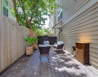 1706 Tuam Street - Photo Thumbnail 28