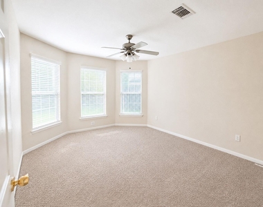 26 Prairie Oak Trail - Photo Thumbnail 6