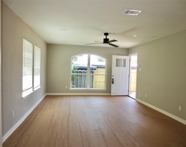 2722 Parker Road - Photo Thumbnail 4