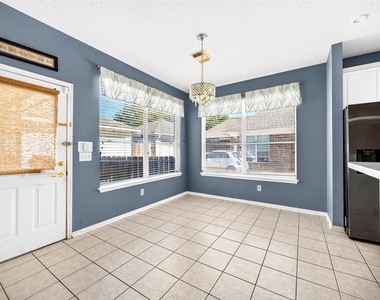 11214 Hillside Glen Trail - Photo Thumbnail 18