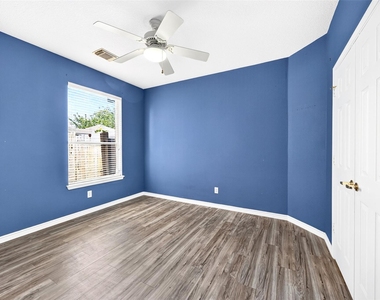 11214 Hillside Glen Trail - Photo Thumbnail 33