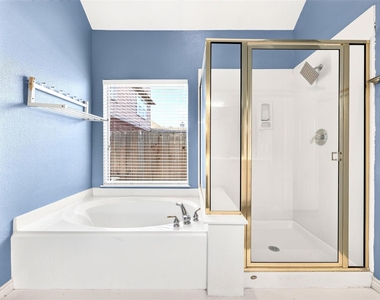 11214 Hillside Glen Trail - Photo Thumbnail 24