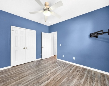 11214 Hillside Glen Trail - Photo Thumbnail 34