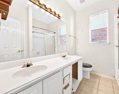 11214 Hillside Glen Trail - Photo Thumbnail 32