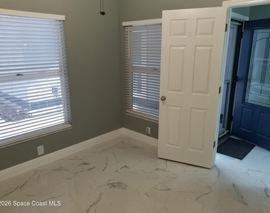 3685 Oakhill Drive - Photo Thumbnail 6