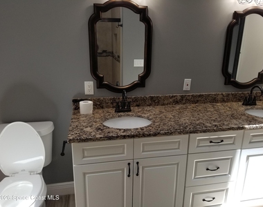 3685 Oakhill Drive - Photo Thumbnail 11
