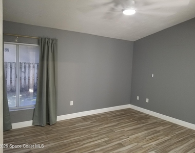 3685 Oakhill Drive - Photo Thumbnail 16