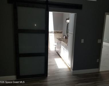 3685 Oakhill Drive - Photo Thumbnail 10