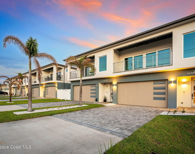 223 6th Avenue - Photo Thumbnail 4