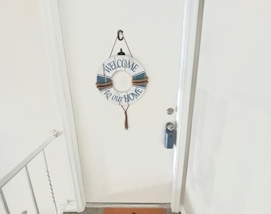 925 Palm Springs Boulevard - Photo Thumbnail 2