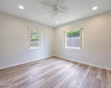 138 W Pasco Lane - Photo Thumbnail 11
