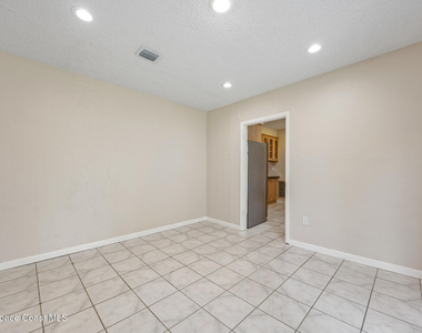 138 W Pasco Lane - Photo Thumbnail 14