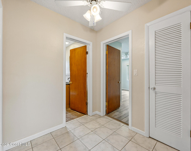 138 W Pasco Lane - Photo Thumbnail 13