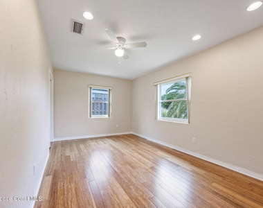 138 W Pasco Lane - Photo Thumbnail 7