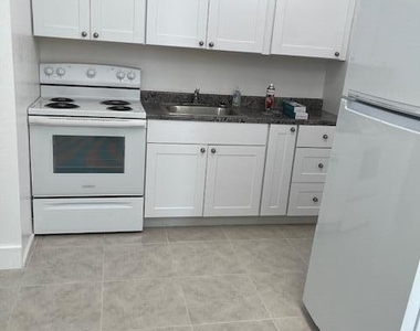 41 N Orlando Avenue - Photo Thumbnail 2