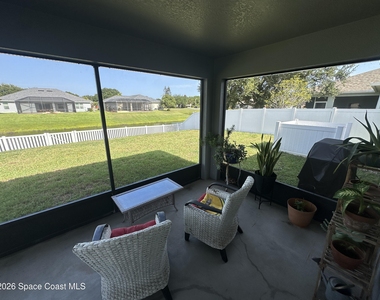 1133 Morgan Circle Ne - Photo Thumbnail 14