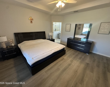 1133 Morgan Circle Ne - Photo Thumbnail 5