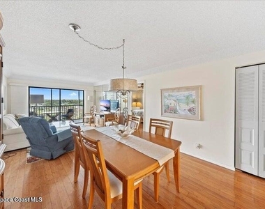 500 Palm Springs Boulevard - Photo Thumbnail 3