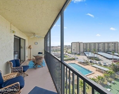 500 Palm Springs Boulevard - Photo Thumbnail 4